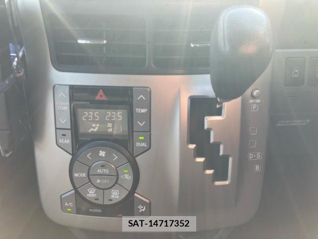 Toyota NOAH 2009-09 8871678-22