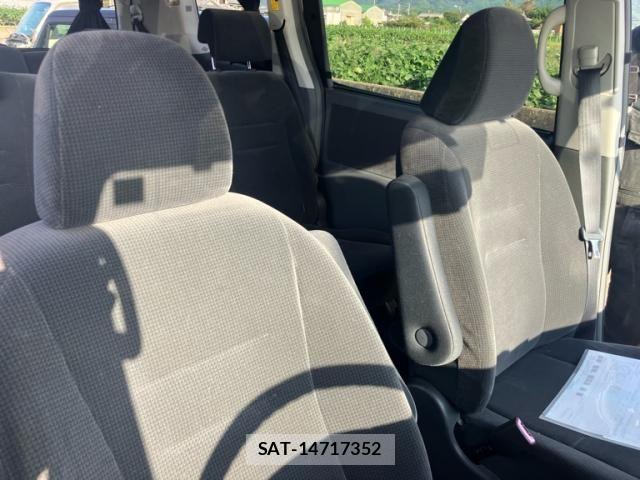 Toyota NOAH 2009-09 8871678-23