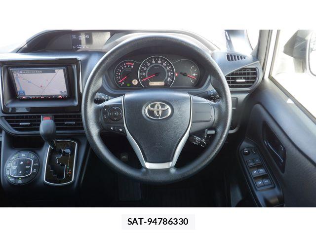 Toyota NOAH 2019-07 8871670-13