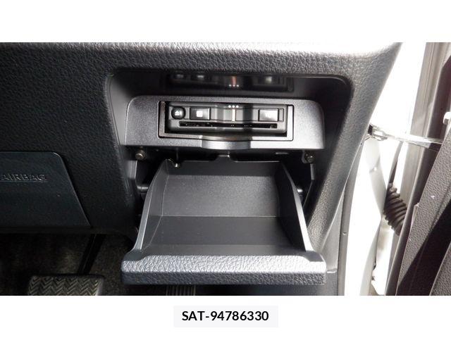 Toyota NOAH 2019-07 8871670-18