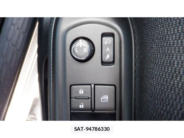 Toyota NOAH 2019-07 8871670-27