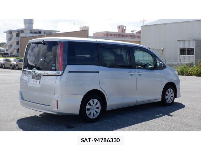 Toyota NOAH 2019-07 8871670-2