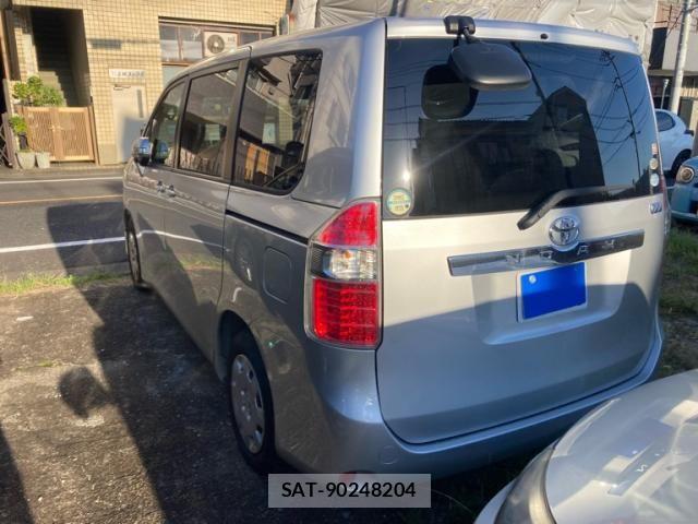 Toyota NOAH 2009-09 8871679-4