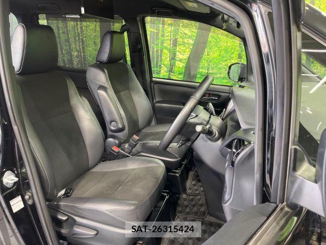 Toyota NOAH 2019-10 8881202-8