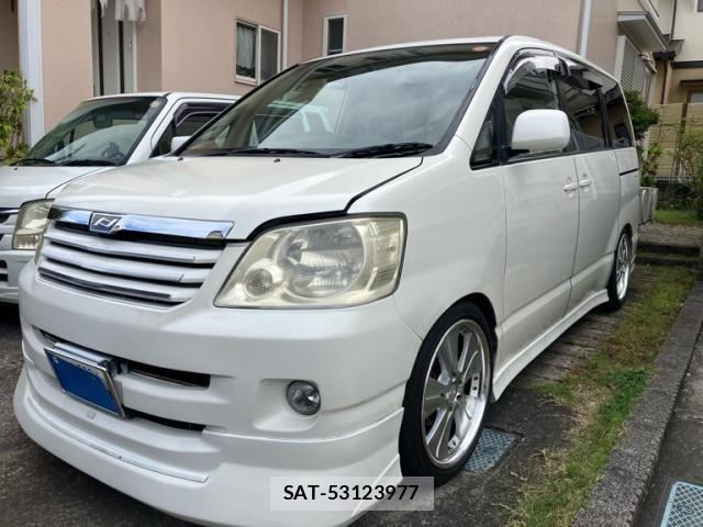 Toyota NOAH 2002-10 8881217-1