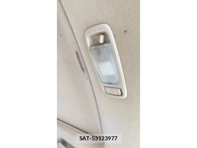 Toyota NOAH 2002-10 8881217-23