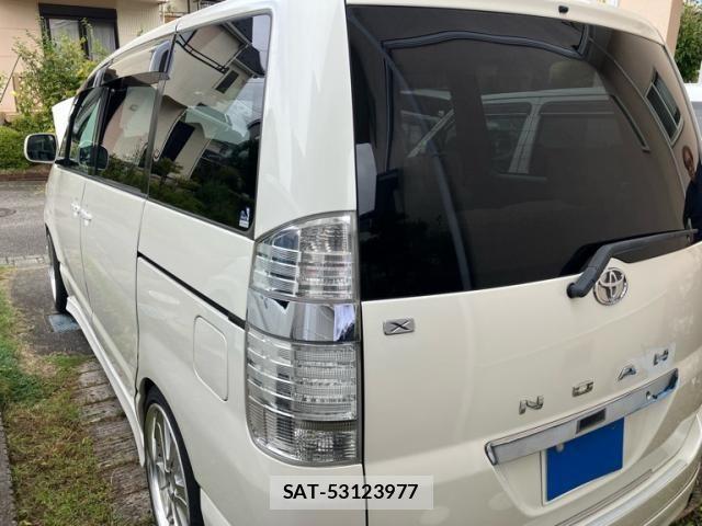 Toyota NOAH 2002-10 8881217-3