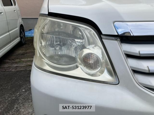 Toyota NOAH 2002-10 8881217-5