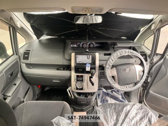Toyota NOAH 2009-09 8881214-2