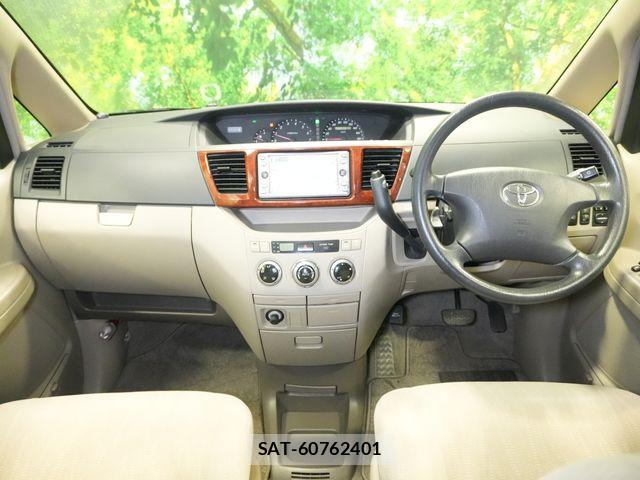 Toyota NOAH 2004-03 8881212-12