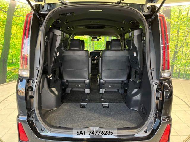 Toyota NOAH 2020-02 8881201-10