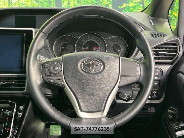 Toyota NOAH 2020-02 8881201-11