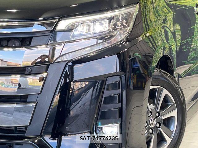 Toyota NOAH 2020-02 8881201-12