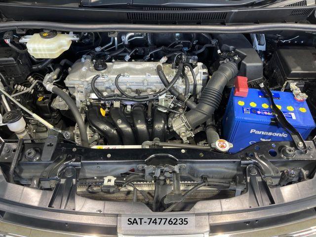 Toyota NOAH 2020-02 8881201-17