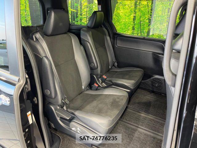 Toyota NOAH 2020-02 8881201-8