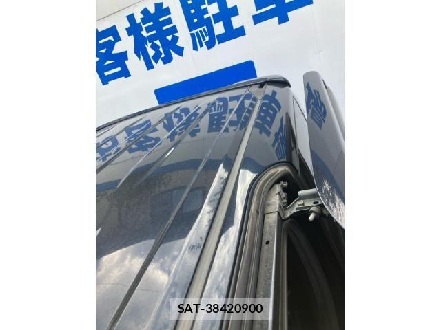 Toyota NOAH 2017-08 8881207-10
