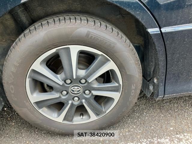 Toyota NOAH 2017-08 8881207-3