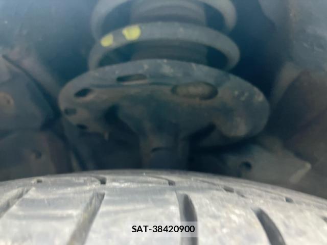 Toyota NOAH 2017-08 8881207-6