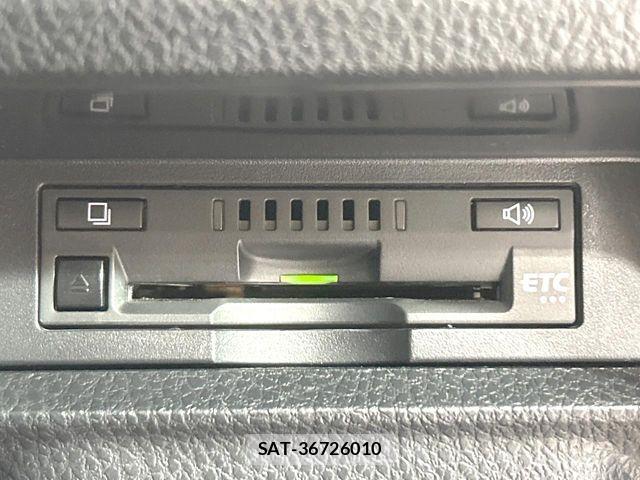 Toyota NOAH 2020-01 8881199-6