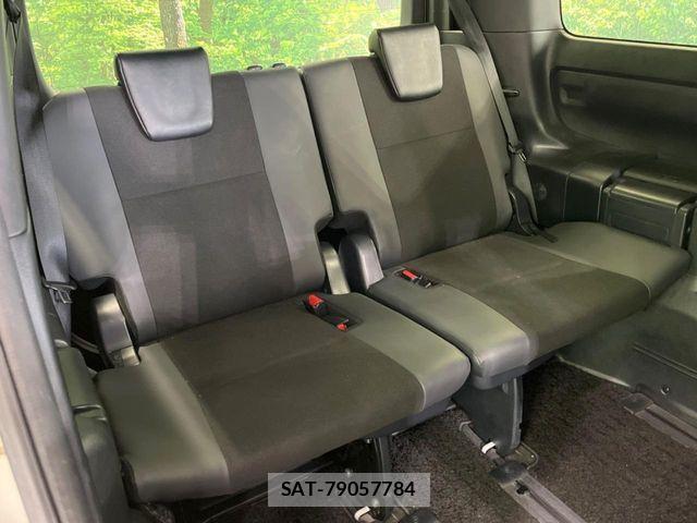 Toyota NOAH 2021-03 8881200-10