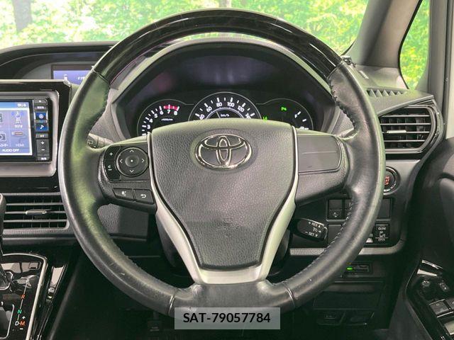 Toyota NOAH 2021-03 8881200-12