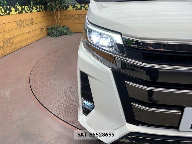 Toyota NOAH 2019-02 8881197-12