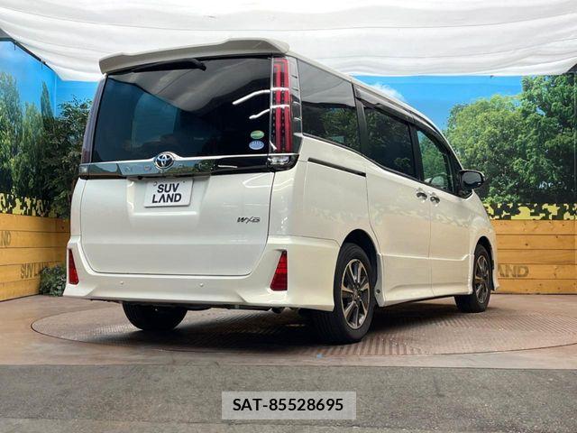 Toyota NOAH 2019-02 8881197-17