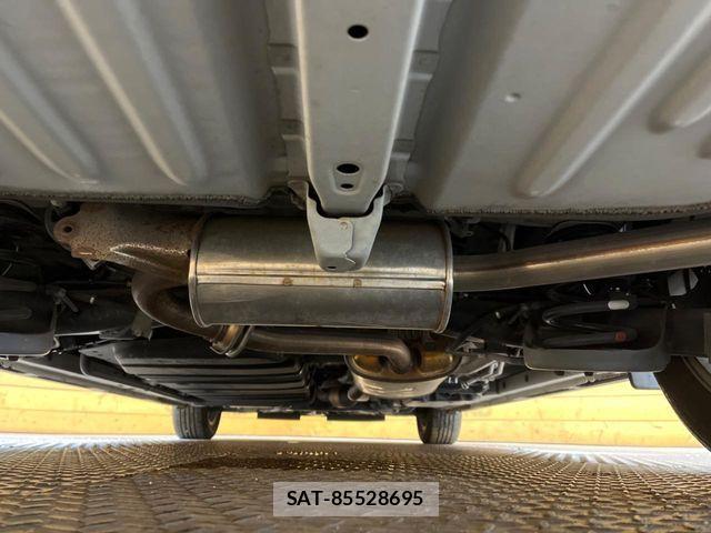 Toyota NOAH 2019-02 8881197-19