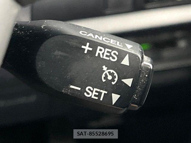 Toyota NOAH 2019-02 8881197-5