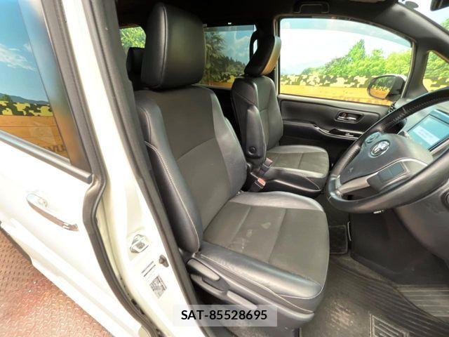 Toyota NOAH 2019-02 8881197-7