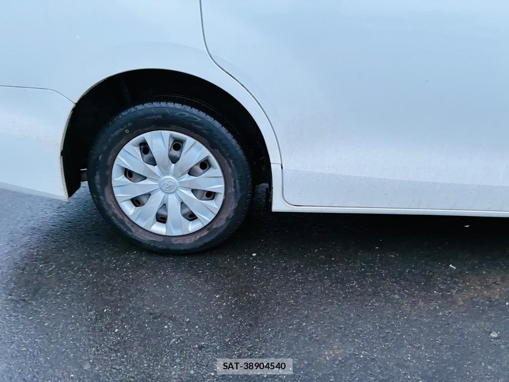 Toyota NOAH 2019-08 8878490-25