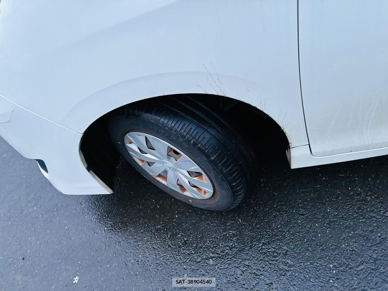 Toyota NOAH 2019-08 8878490-30