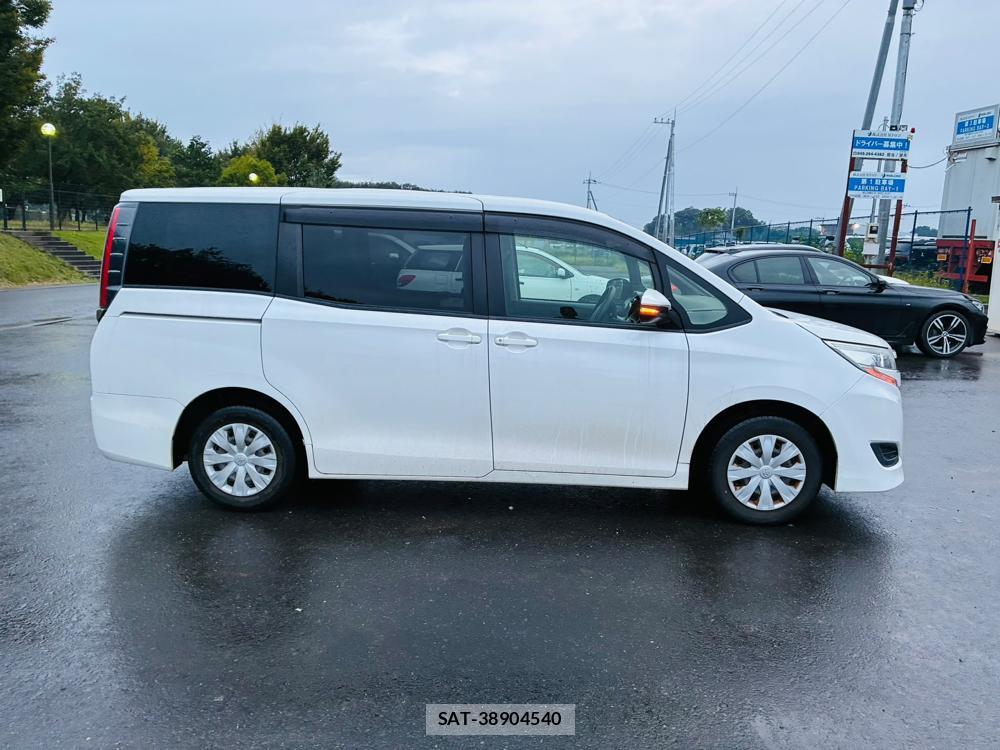 Toyota NOAH 2019-08 8878490-5