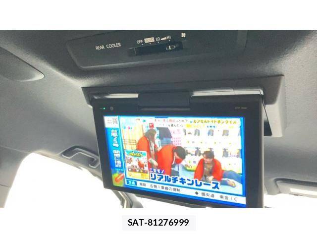 Toyota NOAH 2018-04 8881209-15