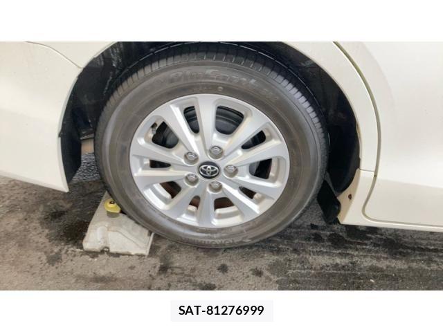 Toyota NOAH 2018-04 8881209-3