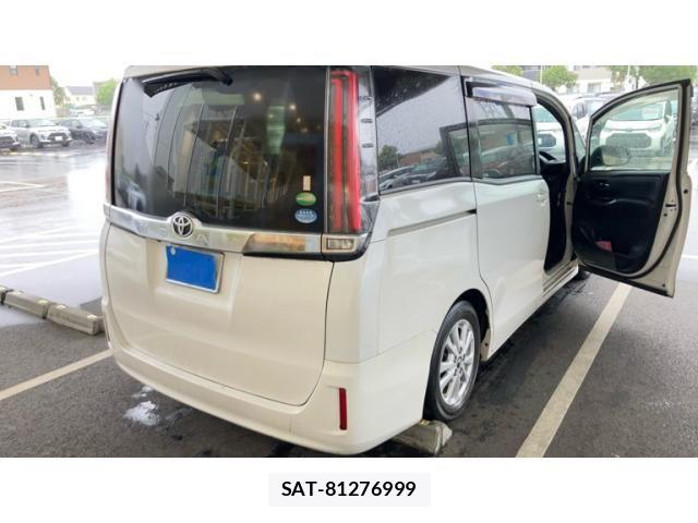 Toyota NOAH 2018-04 8881209-7
