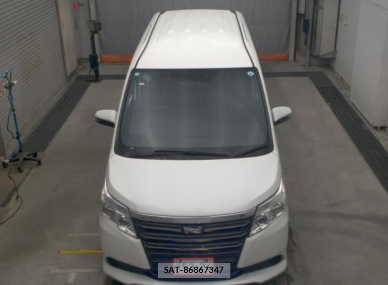 Toyota NOAH 2015-03 8878434-5