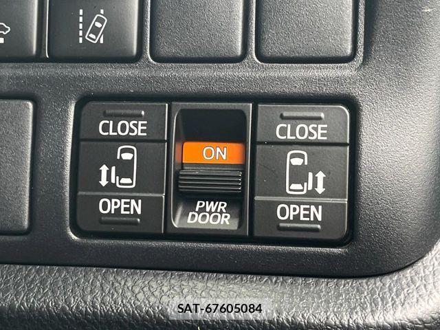 Toyota NOAH 2020-07 8881198-5