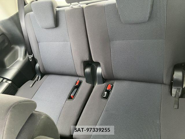 Toyota NOAH 2021-08 8881206-10
