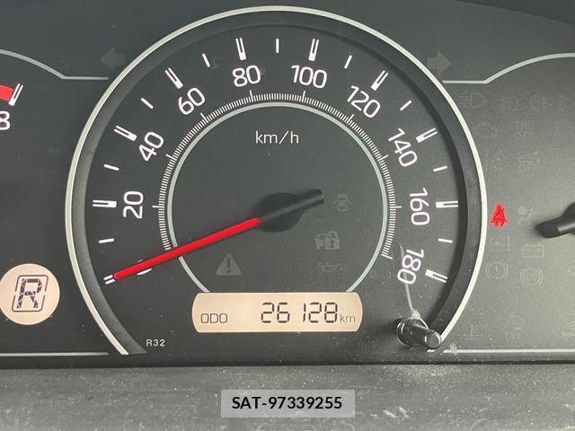 Toyota NOAH 2021-08 8881206-22