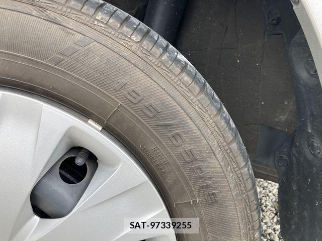 Toyota NOAH 2021-08 8881206-24