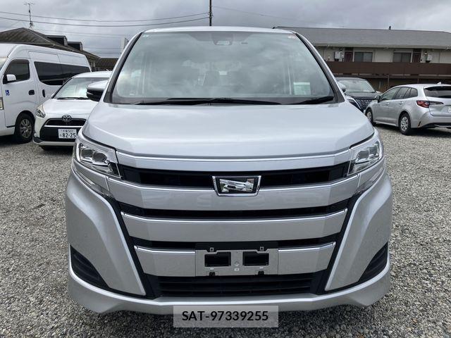 Toyota NOAH 2021-08 8881206-3