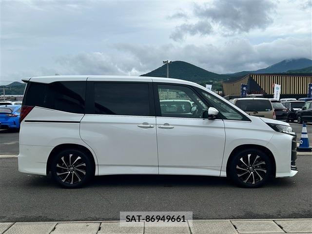 Toyota NOAH 2025-06 8881196-10