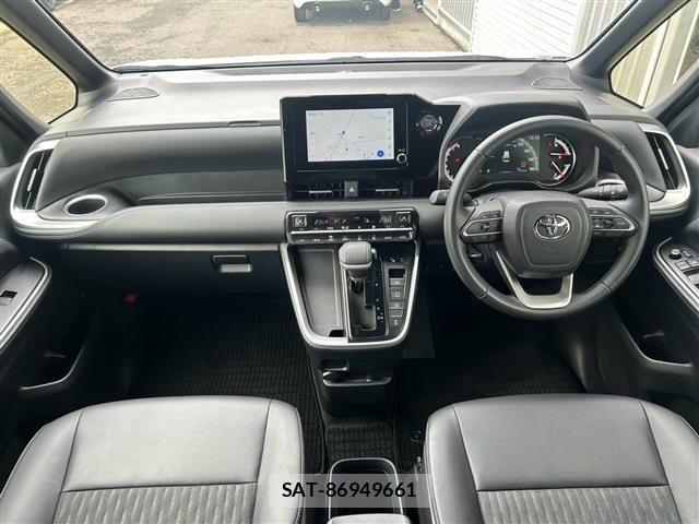 Toyota NOAH 2025-06 8881196-14