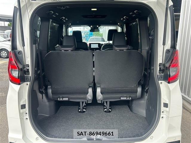 Toyota NOAH 2025-06 8881196-16