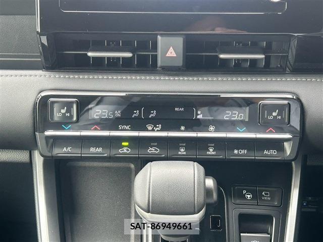 Toyota NOAH 2025-06 8881196-23