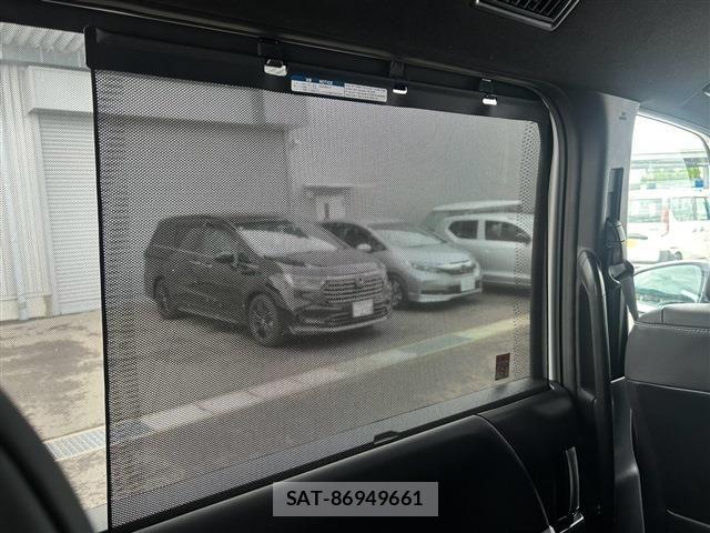 Toyota NOAH 2025-06 8881196-29