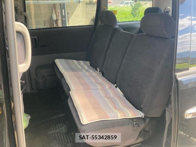 Toyota NOAH 2005-10 8884065-12