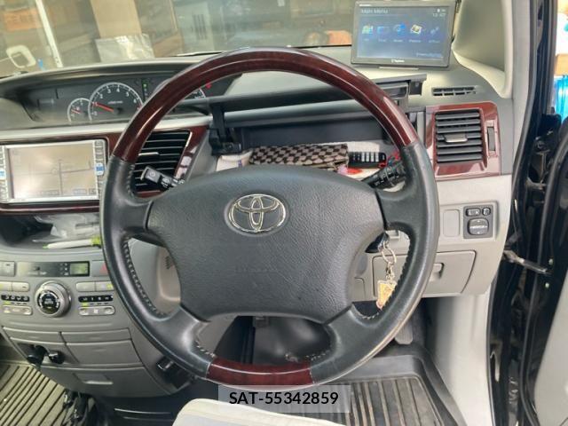 Toyota NOAH 2005-10 8884065-15