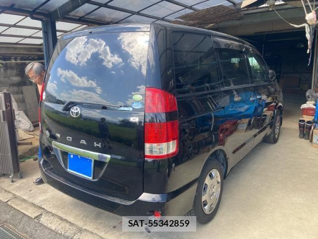 Toyota NOAH 2005-10 8884065-3